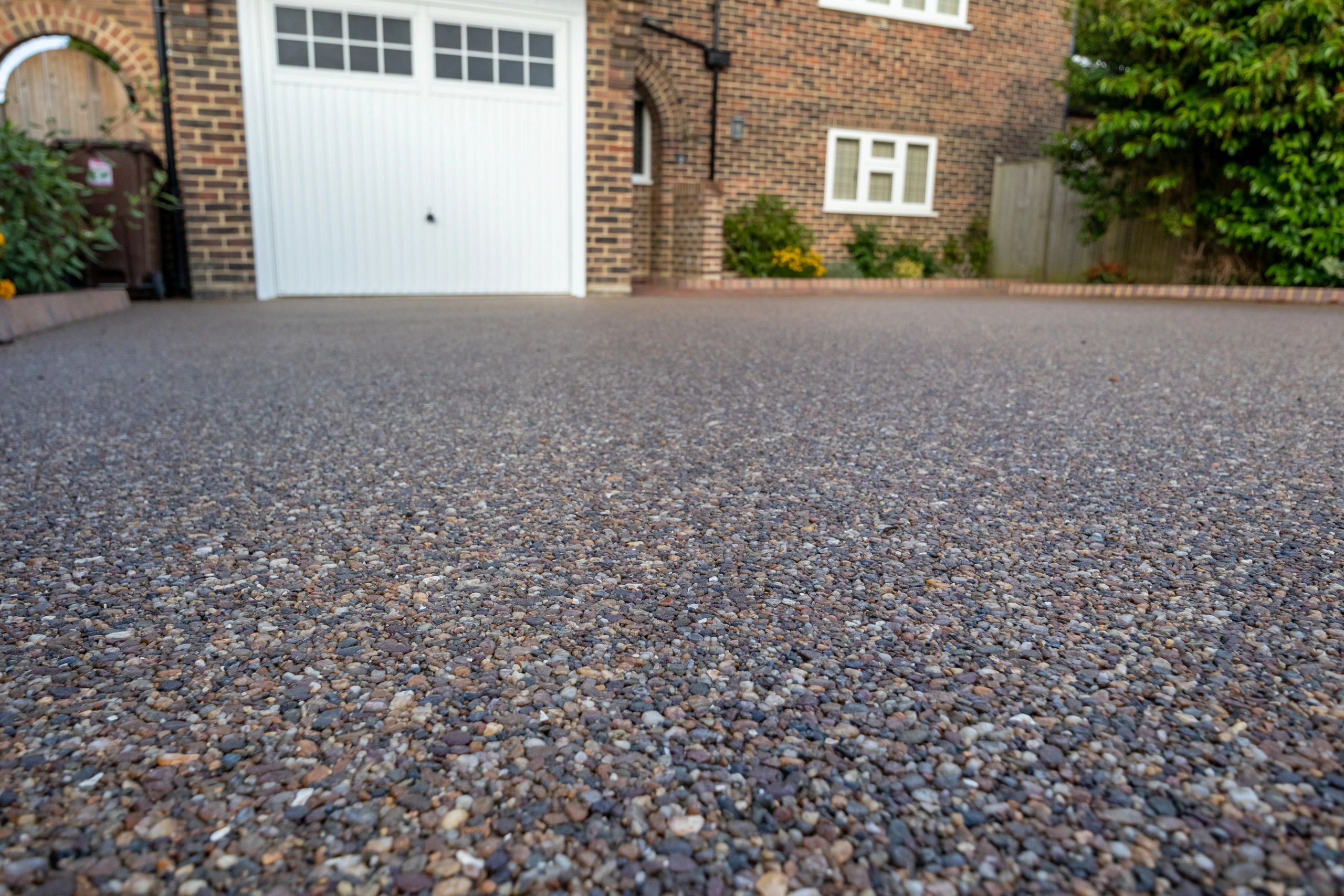 Resin bound aggregate surface close-up